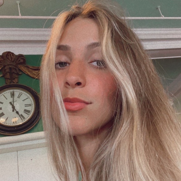 Meet your Posher, Madi - Picture 8 of 8